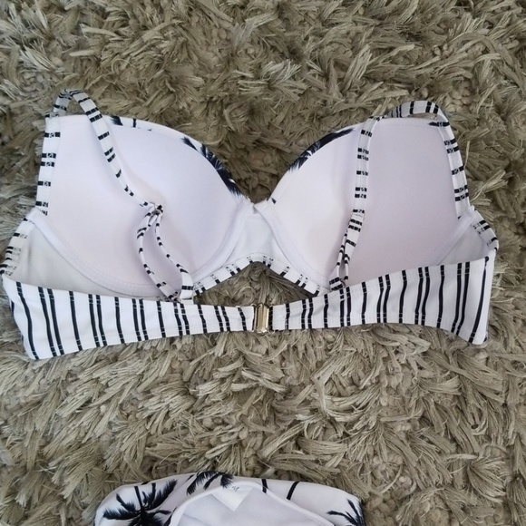 Bathing Suit - Picture 6 of 8